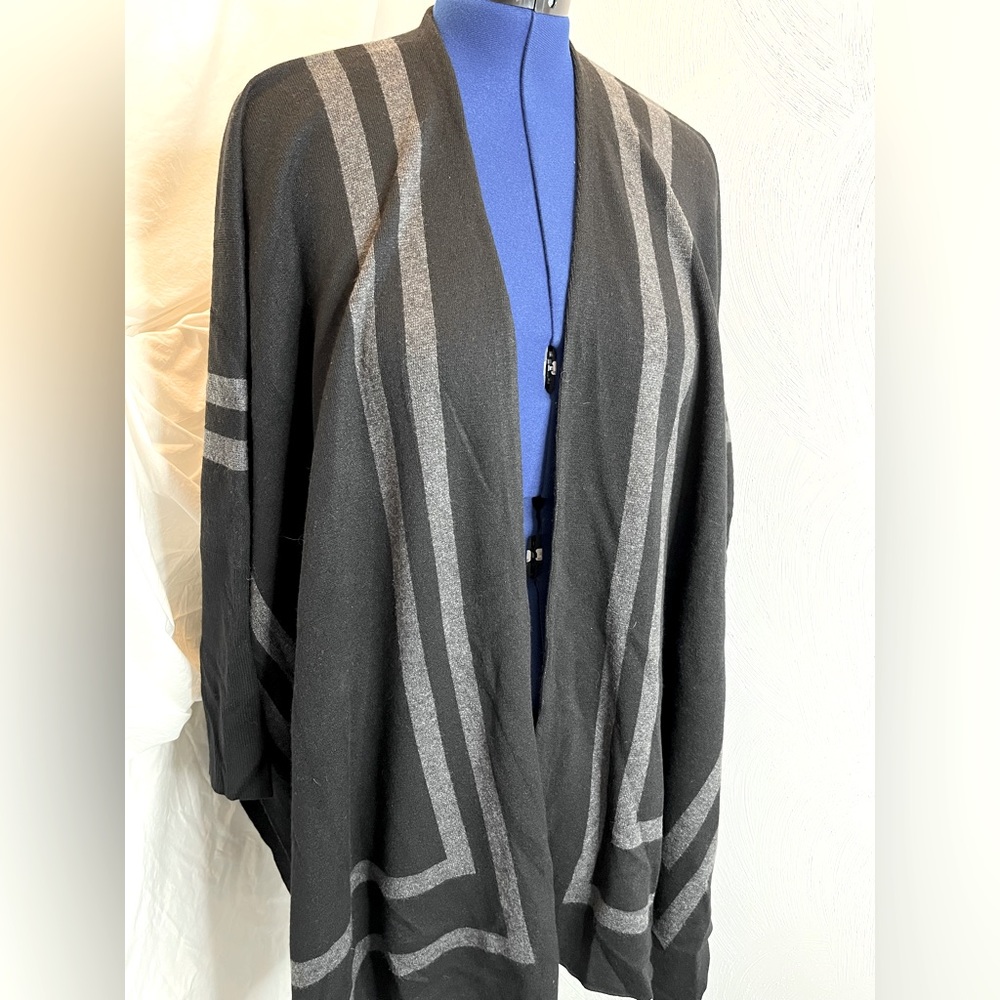 WHBM Ruana